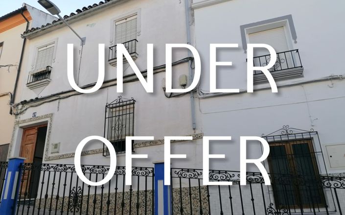 Image No.1-5 Bed House for sale