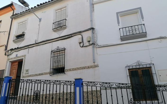 Image No.1-5 Bed House for sale