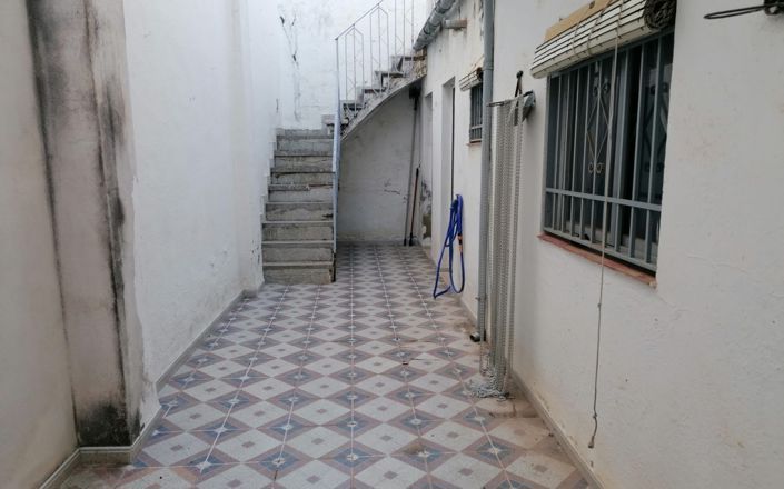 Image No.13-5 Bed House for sale