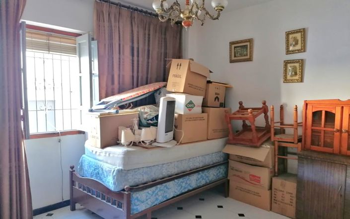 Image No.8-5 Bed House for sale