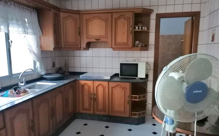 Image No.9-5 Bed House for sale