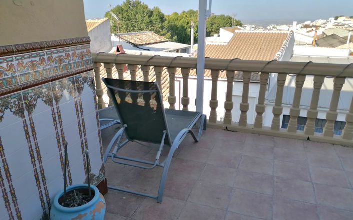 Image No.76-3 Bed House for sale