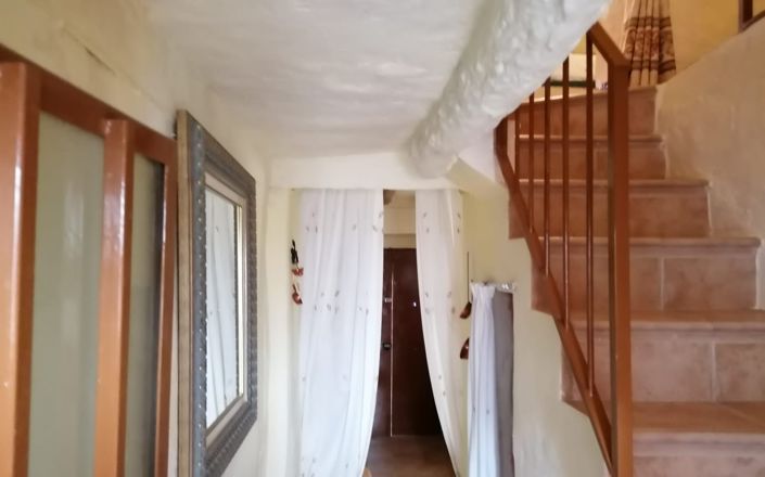 Image No.19-3 Bed House for sale