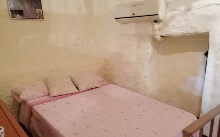 Image No.24-3 Bed House for sale