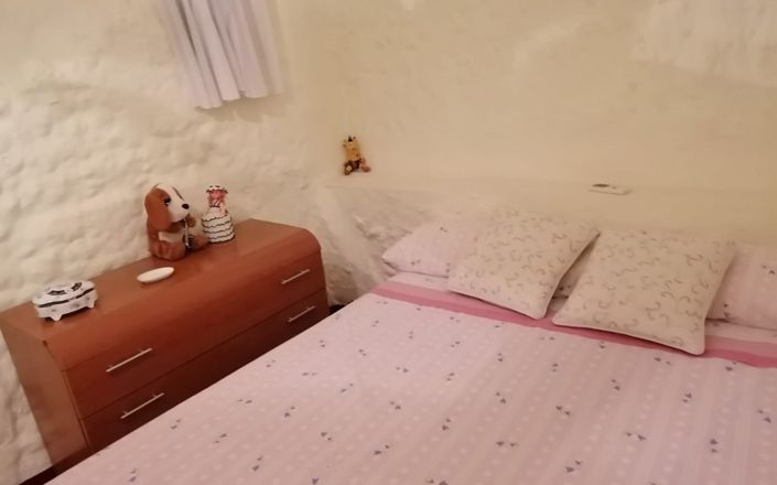 Image No.25-3 Bed House for sale