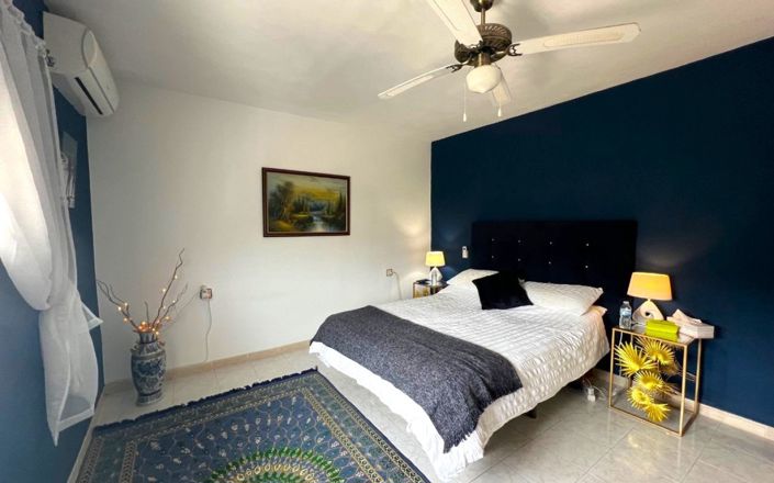 Image No.26-5 Bed House for sale