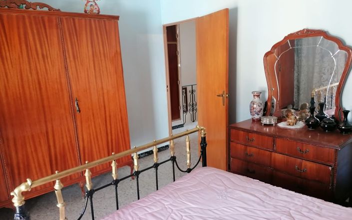 Image No.32-4 Bed House for sale