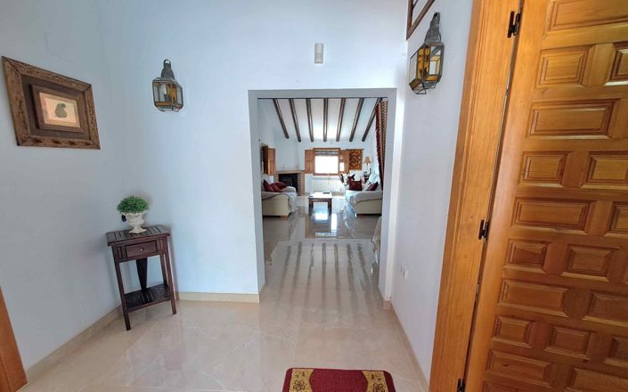 Image No.13-4 Bed House for sale