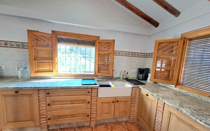 Image No.22-4 Bed House for sale