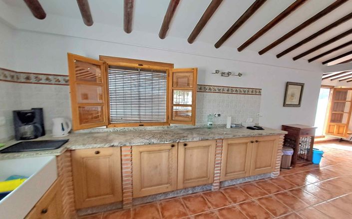 Image No.24-4 Bed House for sale