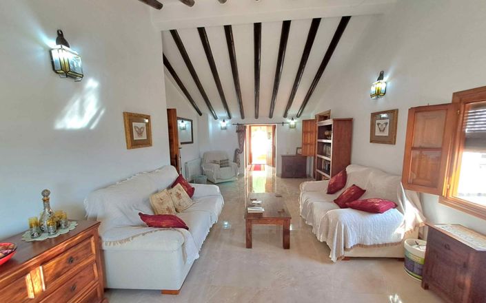 Image No.36-4 Bed House for sale