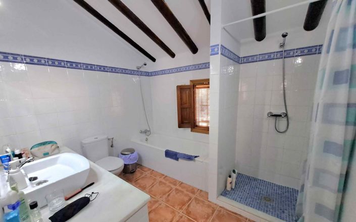 Image No.39-4 Bed House for sale