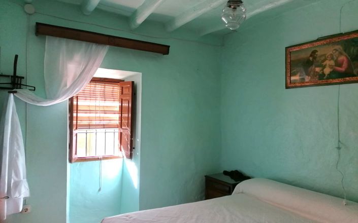 Image No.5-5 Bed House for sale