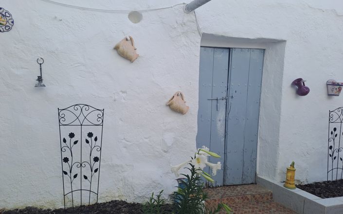 Image No.16-4 Bed House for sale