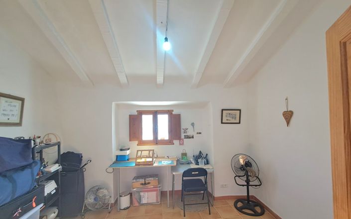 Image No.32-3 Bed House for sale