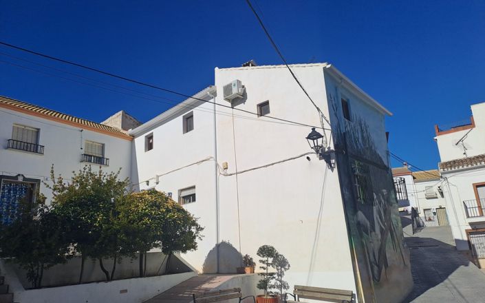 Image No.37-3 Bed House for sale