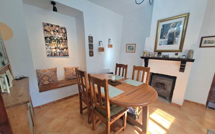 Image No.6-3 Bed House for sale