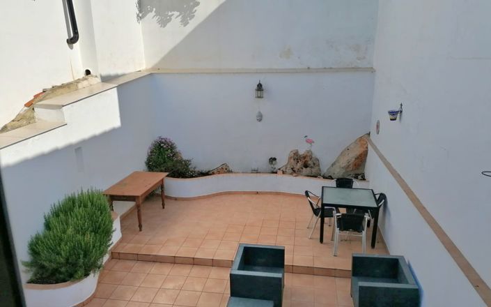 Image No.19-3 Bed House for sale