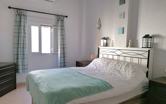 Image No.27-3 Bed House for sale