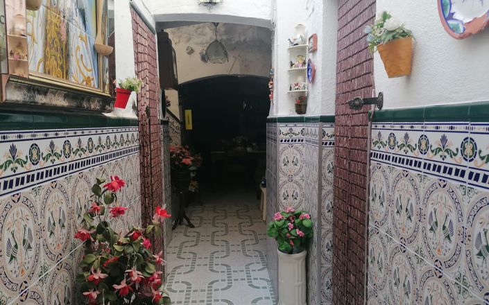 Image No.10-8 Bed House for sale