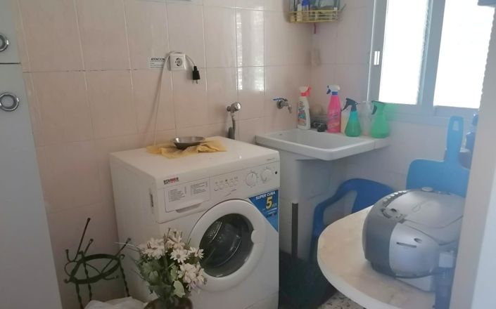 Image No.33-8 Bed House for sale