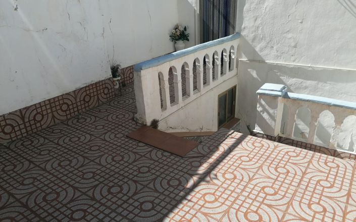 Image No.34-8 Bed House for sale