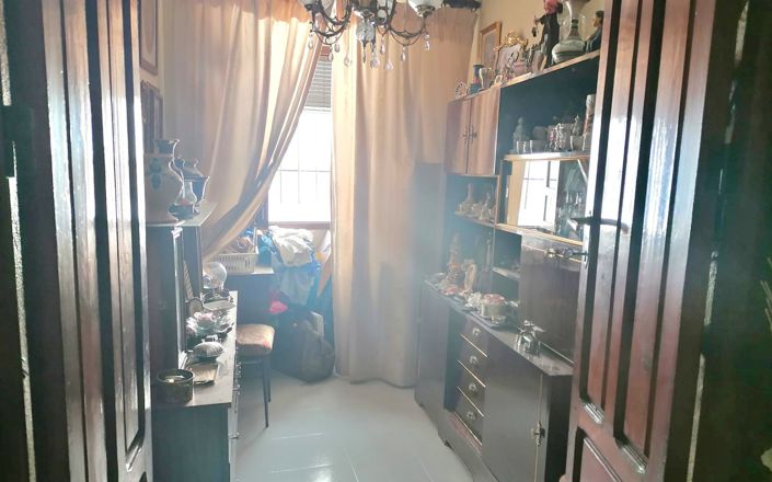 Image No.7-8 Bed House for sale