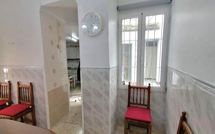 Image No.10-4 Bed House for sale