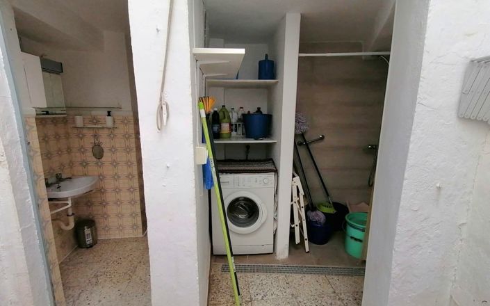 Image No.16-4 Bed House for sale