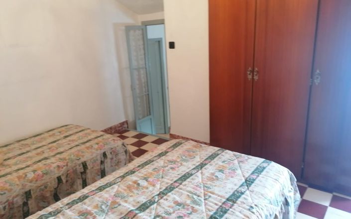 Image No.26-4 Bed House for sale