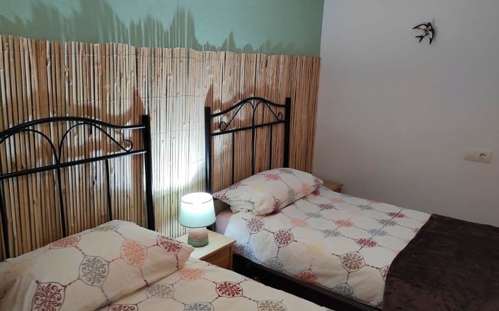 Image No.27-4 Bed House for sale