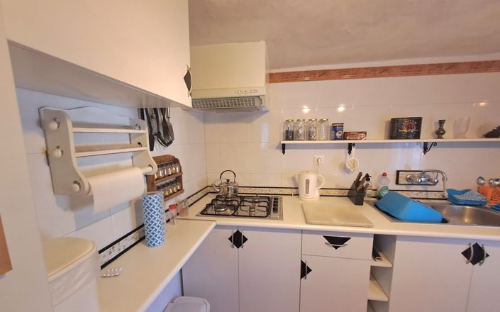 Image No.11-3 Bed House for sale