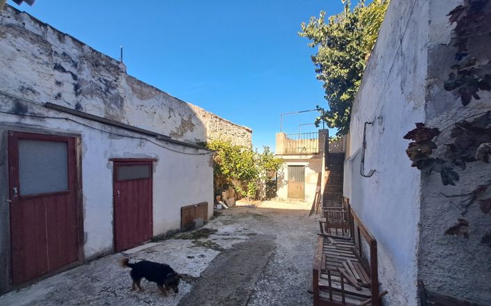 Image No.13-3 Bed House for sale