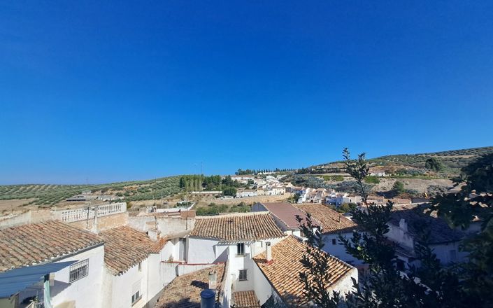 Image No.2-3 Bed House for sale