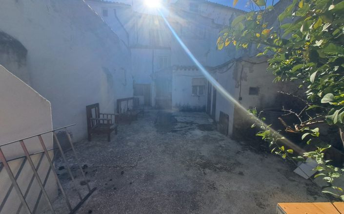 Image No.20-3 Bed House for sale