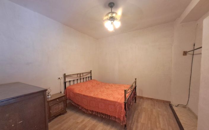 Image No.26-3 Bed House for sale