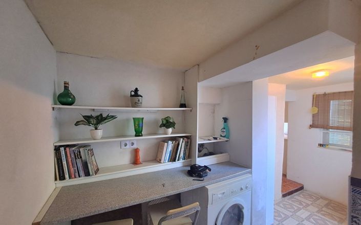 Image No.9-3 Bed House for sale