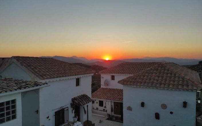 Image No.2-3 Bed House for sale