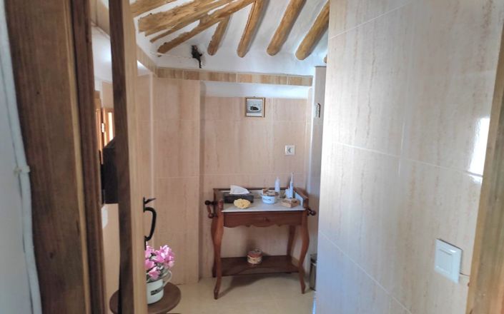 Image No.8-3 Bed House for sale