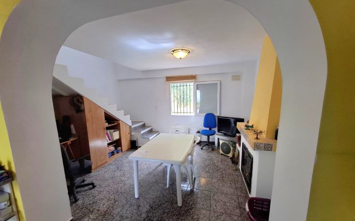 Image No.14-4 Bed House for sale