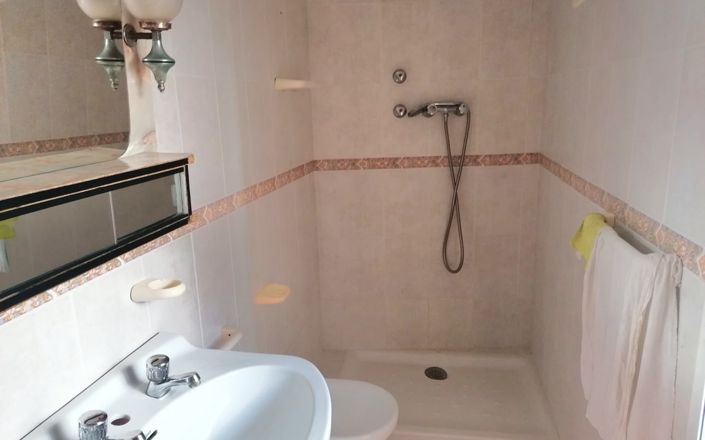 Image No.16-3 Bed House for sale