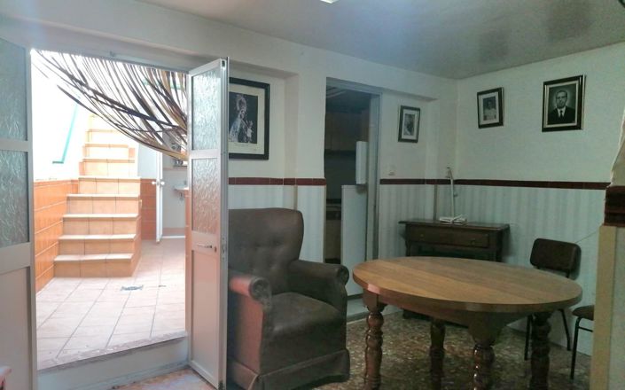 Image No.9-3 Bed House for sale