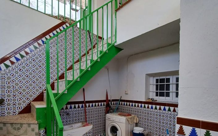 Image No.36-4 Bed House for sale