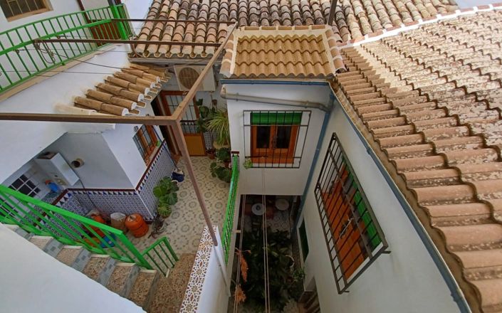 Image No.38-4 Bed House for sale