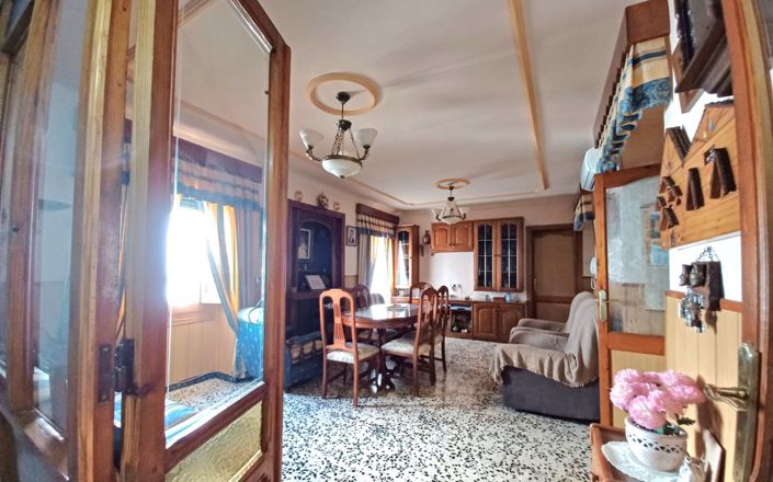 Image No.5-4 Bed House for sale