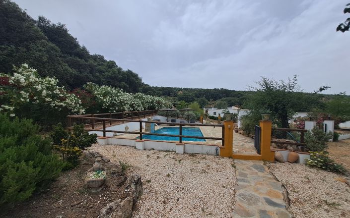 Image No.13-5 Bed House for sale