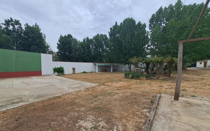 Image No.30-5 Bed House for sale