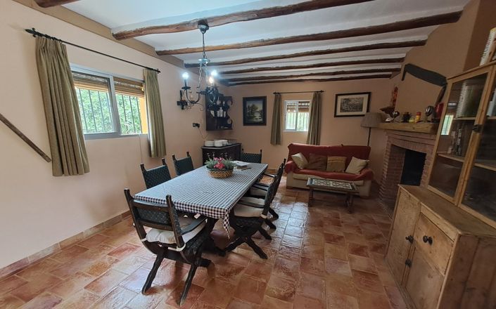 Image No.38-5 Bed House for sale