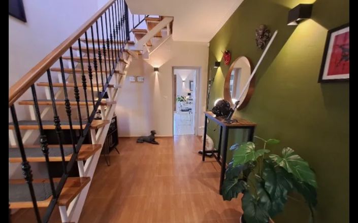 Image No.32-4 Bed House for sale