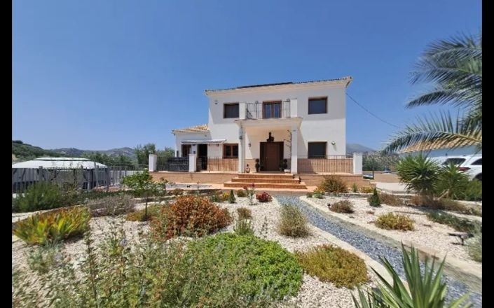 Image No.69-4 Bed House for sale